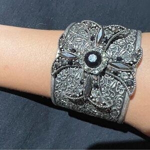 Elegant Silver Floral Cuff Bracelet